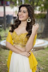 Rashi Khanna New Stills